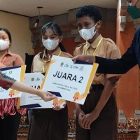 KIR SMP Wisata Sanur  Sabet Juara 2 dan 3 Lomba Peneliti Belia Se-Bali